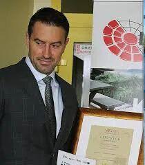 波兰百万富翁，美网观赛当众抢小孩帽子，还扬言：手慢无？