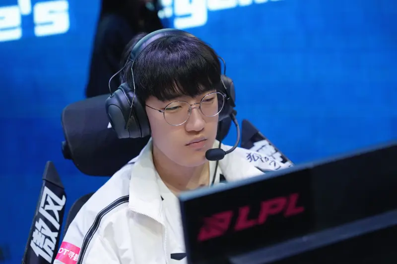 即时比分-AL官方发布对阵BLG赛前返图：积极进取