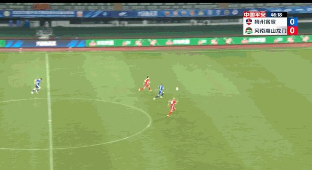 1667911241094070666.gif 足球比分直播-【中超】梁学铭建功茹子楠绝杀 梅州3比2逆转河南