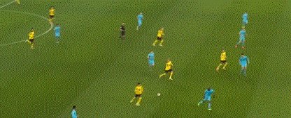 1639602966838014118.gif 足彩比分直播-【德甲】哈兰德双响破纪录 布兰特2助攻 多特3比0胜