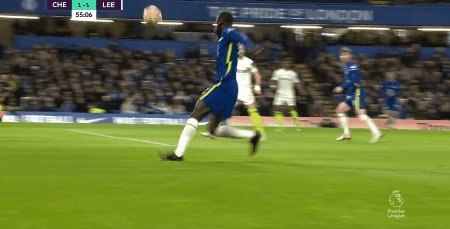 1639239513580024827.gif 足球比分直播-【英超】若日尼奥点射双响+绝杀 切尔西3比2利兹联